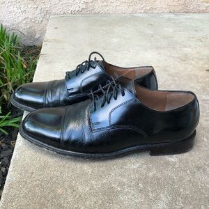 Dress shoes